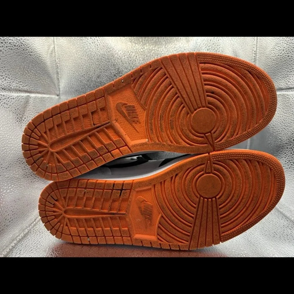 RARE 🚀 Size 11 - Jordan 1 Retro High Electro Orange‎ White Leather 555088-180
